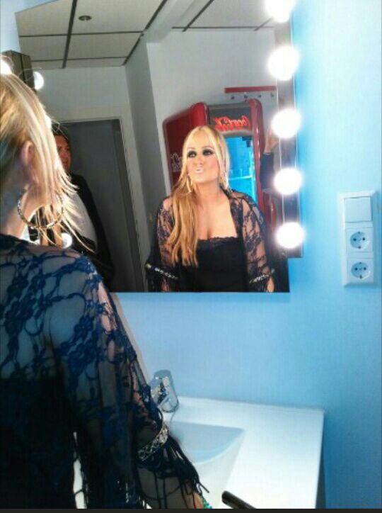 Buenos días a tod@s ya estoy aquí <a href="/CafeoleRadiole/">Café Olé</a> con mi <a href="/joaquin1hurtado/">Joaquín Hurtado</a> os quieroooo