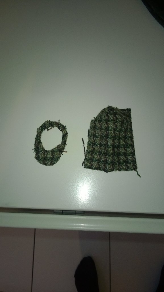 lstead589's tweet photo. @RothwellLC miniature flat cap in the making. #Yorkshire #tweed #flatcap https://t.co/CcQsRRrOAC