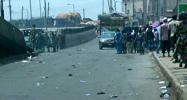 MILE 12 CRISIS: Lagos assembly asks <a href="/AkinwunmiAmbode/">Akinwunmi Ambode</a> to relocate market | orderpaper.ng/lawmakers-want… <a href="/mudashiru_obasa/">Mudashiru A. Obasa</a>