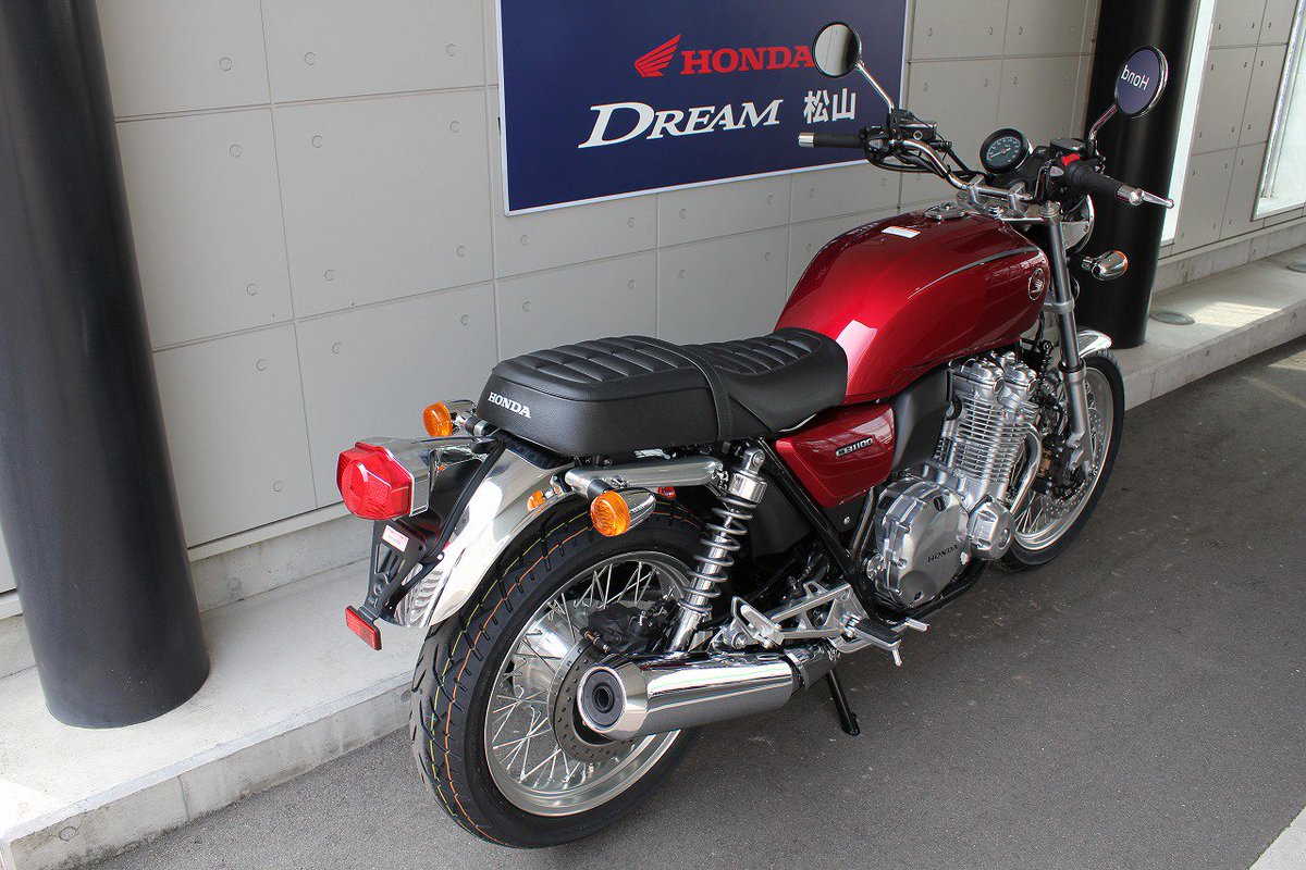 Honda Dream 松山 در توییتر ホンダドリーム松山です ｃｂ１１００シリーズ第一弾春なので タンクエンブレム変更です T Co ffmbvqvp