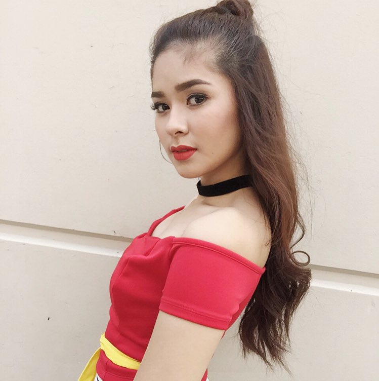 iamAndalioLoisa's tweet photo. GirlTrends!!!! ❤️💋✊🏻#ShowtimeParaSaPamilyangPilipino https://t.co/j4ibYB10jz