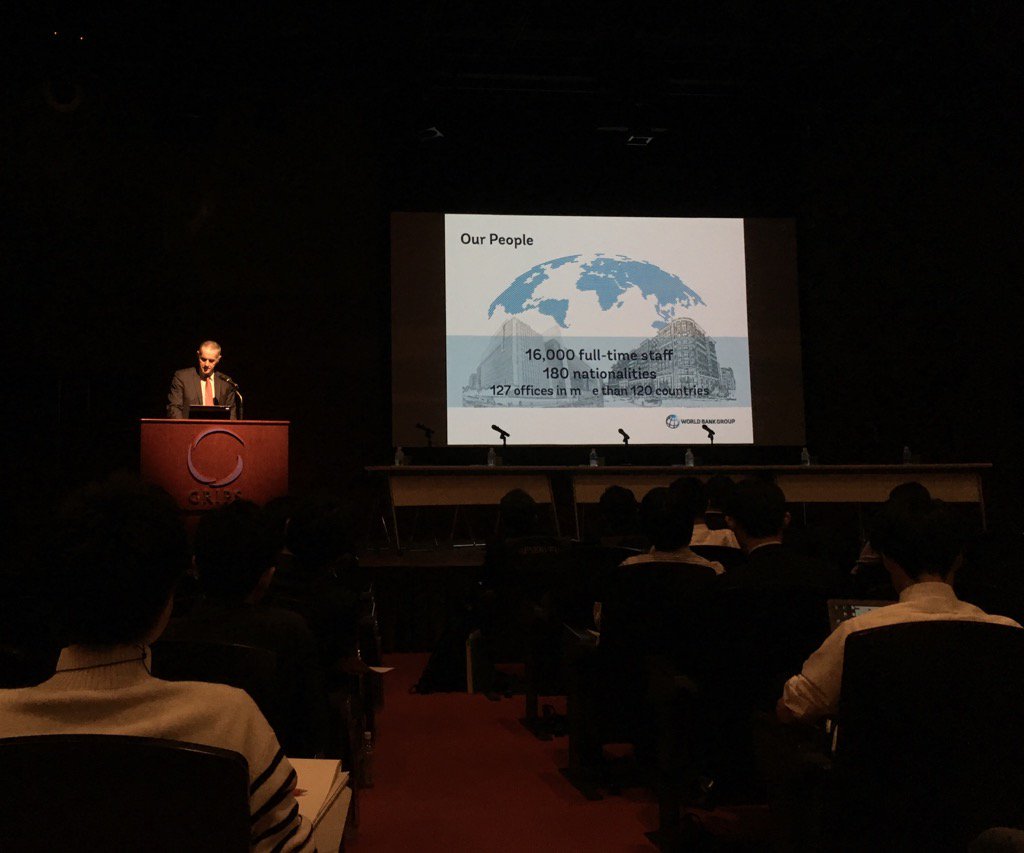 GRIPS_English's tweet image. The World Bank's VP HR Sean McGrath is hoping to attract new talent in Japan. #WBGroup