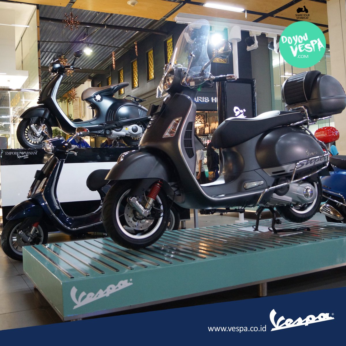 Vespa_IND's tweet photo. Hai Vespa Lovers koleksi nuansa hitam tersedia di beberapa serie Vespa seperti yg ada di PVJ Bandung ini https://t.co/R3tEUTnf84