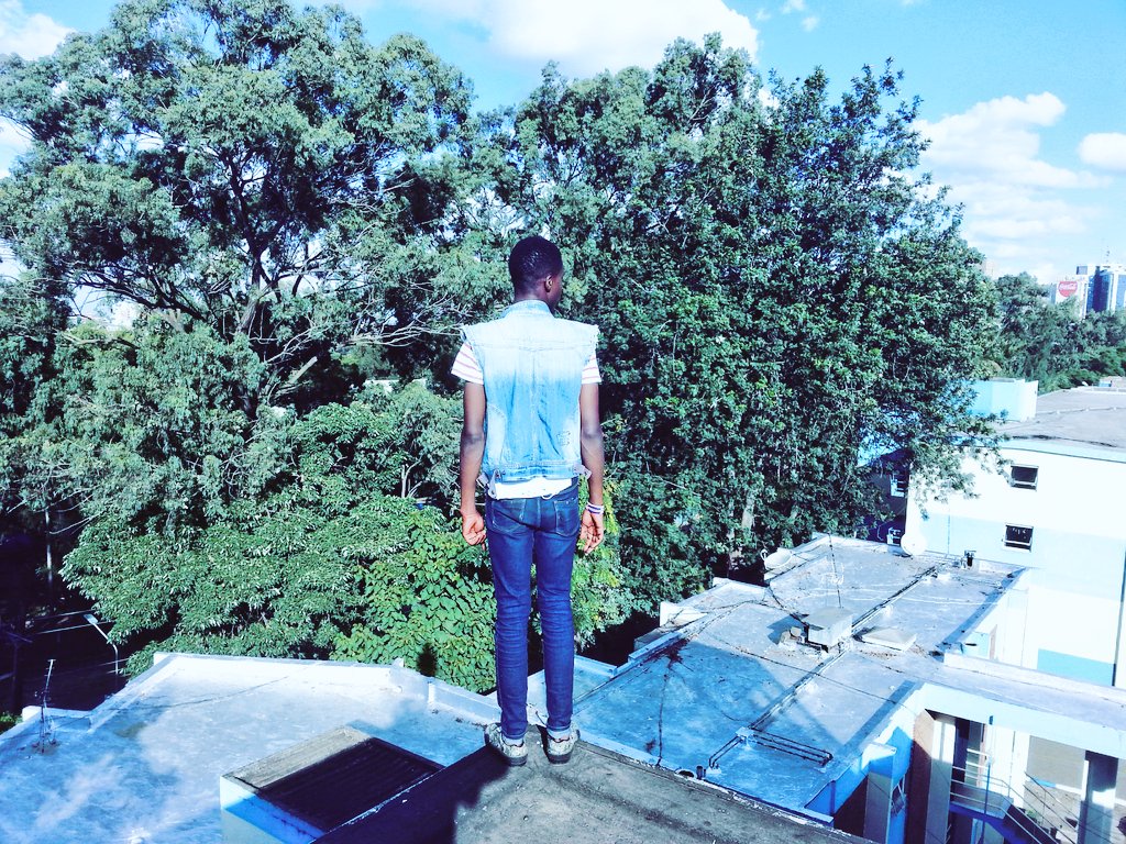 beat_swinnger's tweet photo. born, raised
Grown, time to... 
-"Get ma thrown."
Road is Hiphop,packed up n gone.
-beat swinnger
#makingit2016 https://t.co/JLLaReCvn8