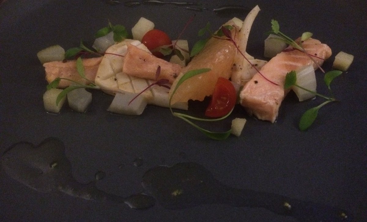 SomersetChefsCl's tweet photo. And some pics from last nights chef's dinner @DunkeryBeaconCH and @CharleeTodd https://t.co/krQEJmzqMr