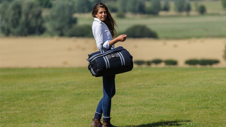 EquineHour's tweet photo. RT &amp; Follow @apatchylondon for a chance to WIN a Personalised Kit Bag!
Draw this Sunday 8-9pm at #EquineHour https://t.co/TKjPcFBrrm
