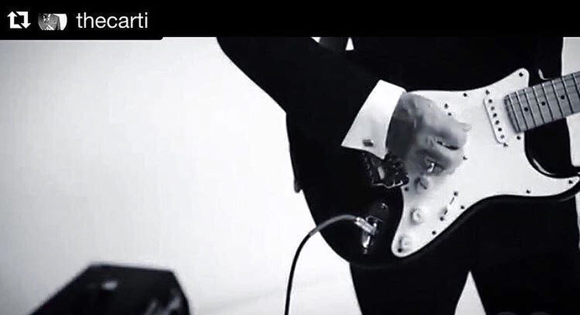 plus90atelier's tweet photo. @thecarti Art of dandy gentelmen 🇮🇹🎩 https://t.co/BMI4L0dRqh #thecarti https://t.co/qt47VJfzmB