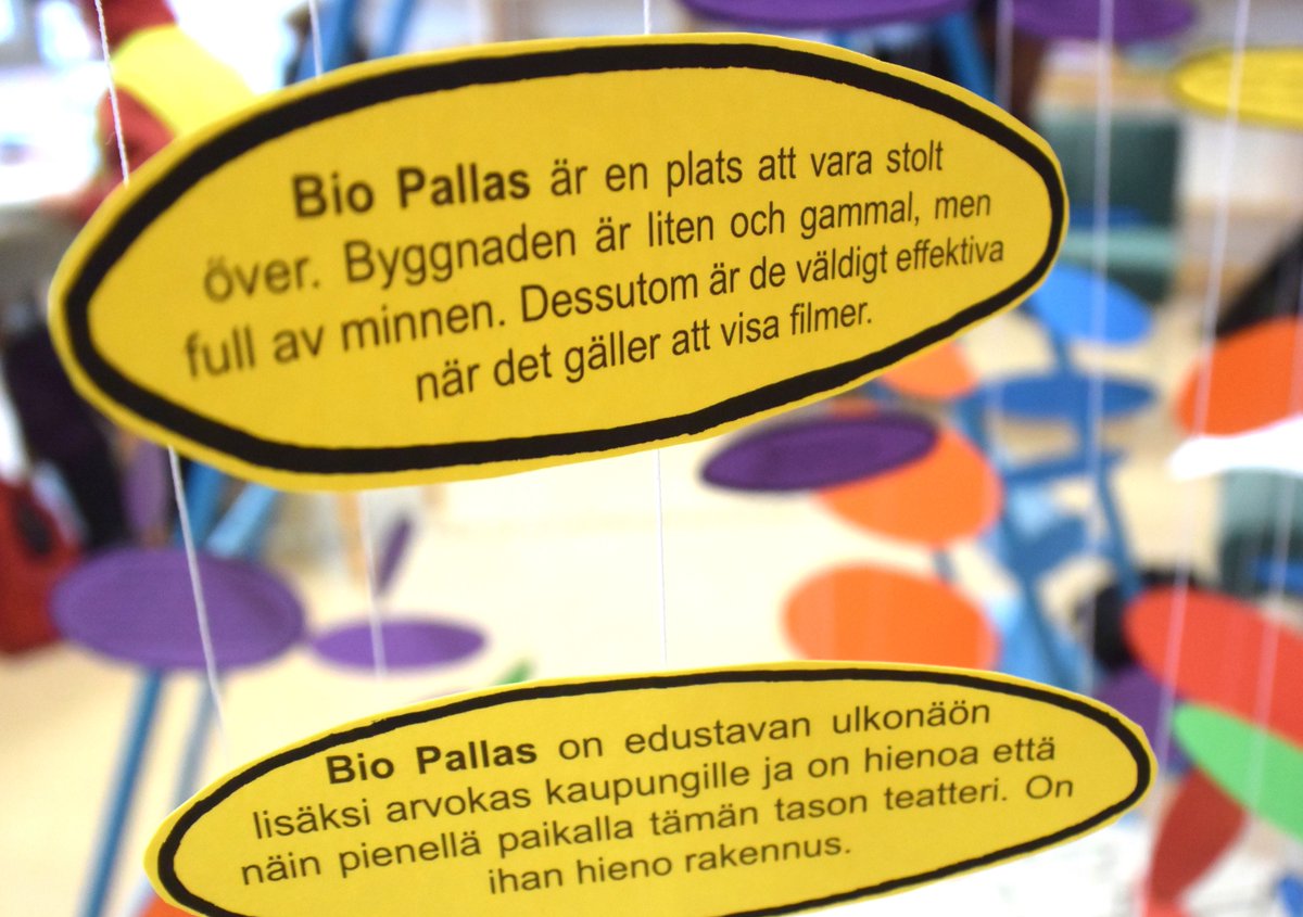 hagmanev's tweet photo. Karisbornas känslor om Karis finns på biblioteket. #Västis https://t.co/QOLMYzhwgU https://t.co/W2GAJoX81y