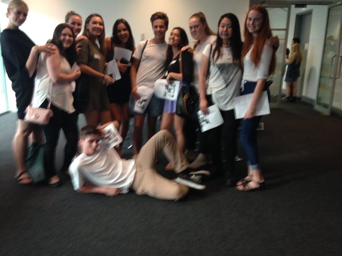 Pippy_the_Hippy's tweet photo. @BCIIConnect awkward family photo #BCIIscavhunt2016
#ChocolateDumplings https://t.co/1tYq0kq14l