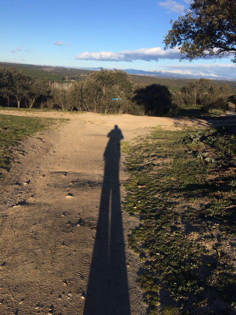 farmalista's tweet photo. @boticariagarcia @ana_diazdelrio @susitravel @Pharma_20 #powerWalking mañanero pensando en vosotras #FunkyLadies https://t.co/5v6R4iWGMg