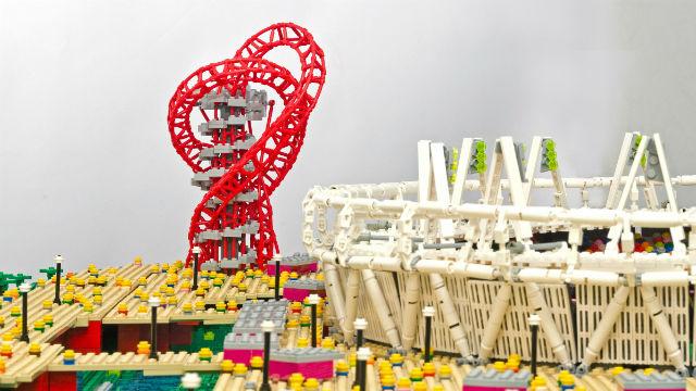visitlondon's tweet photo. Take LEGO construction to the next level this #Easter with #BricksintheSky @AMOrbit https://t.co/zna51koNCW https://t.co/PWVWc8Hc0f