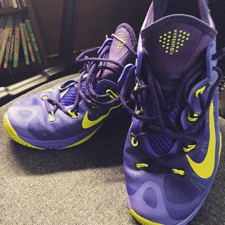 kotarou753's tweet photo. 最後も派手なやつ
これ履いてやっちゃいます↑
あとは、楽しみますわ🔥🔊🏀
#nike #hyperrev2015 https://t.co/IbOnjxWeER