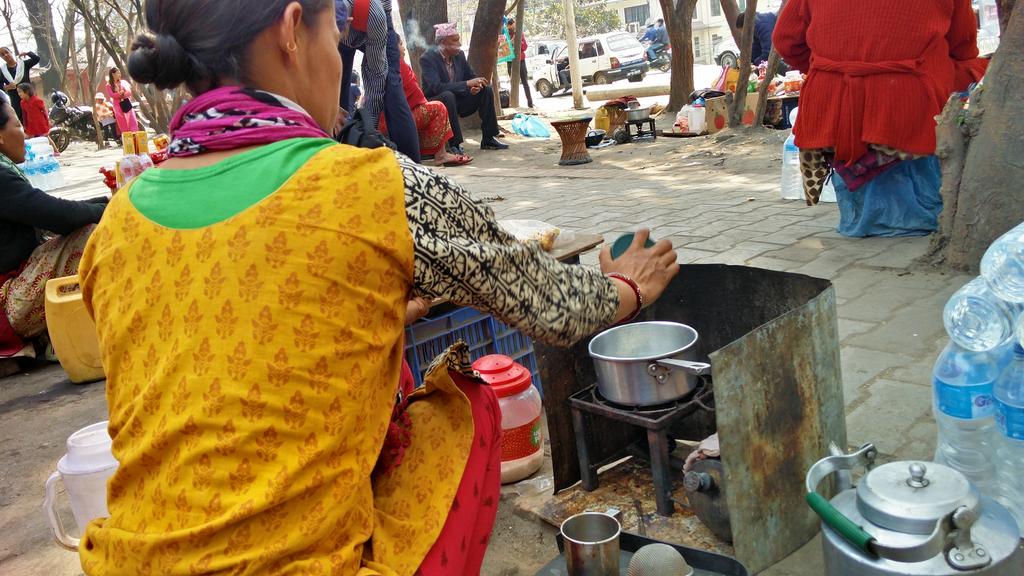 ongkeet's tweet photo. She can barely hear and speak. She prepares tea and sell stuffs outside #TIAGate.
Wish her #WomensDay https://t.co/cY99MfT8JO