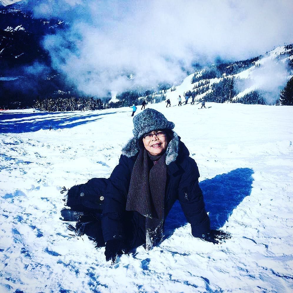 by jingilbert, Mom is enjoying the powder snow #adventurewithfamily #whistlermountainpeak … ift.tt/1U6KzRg