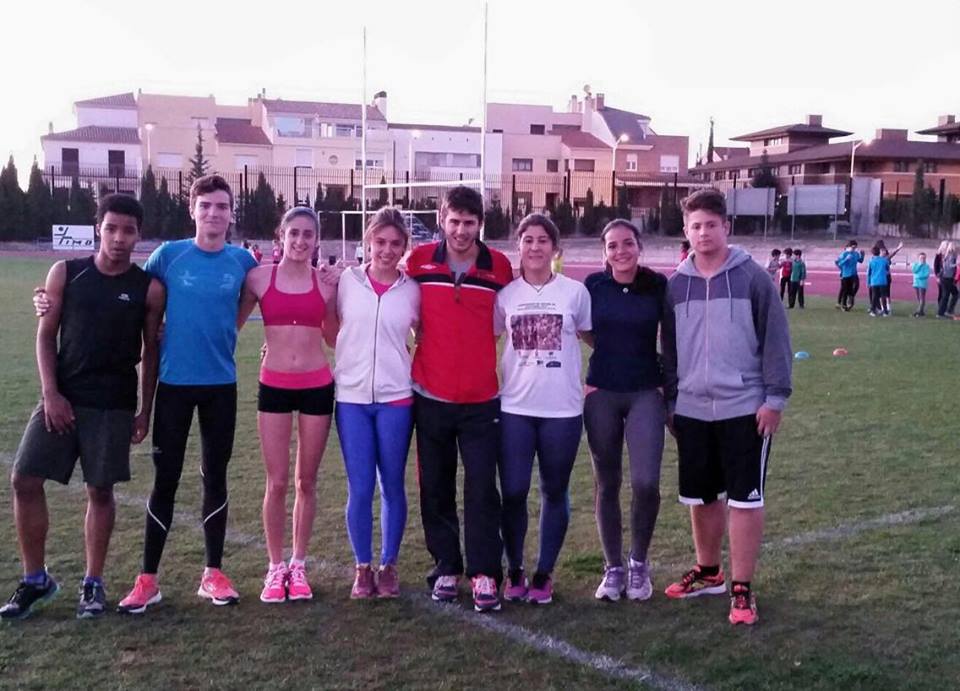<a href="/bryanrunner23/">Bryan</a> <a href="/DiegoPataliebre/">Diego Diaz Ortega</a> @CLluis93
Maxi y J.Manuel enseñan valores de respeto y superación #atletismo