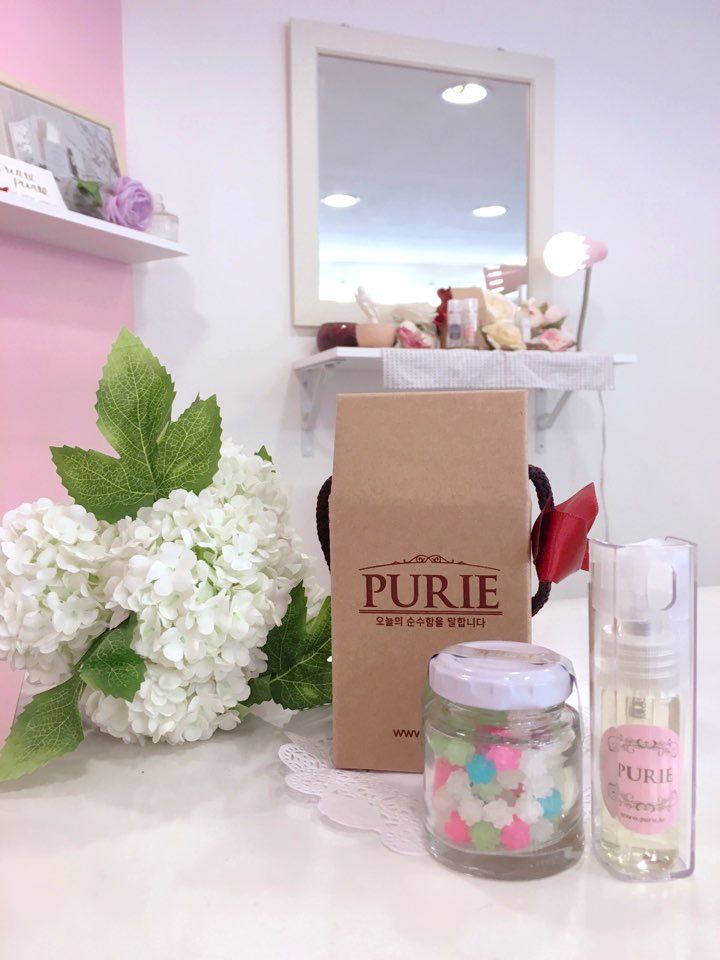 purie_korea's tweet photo. 달달함의 끝! 달콤한 별사탕과 #누나오늘집에안가 의 콜라보레이션~!
#너만보면생긋 세트로 코끝까지 달달한 화이트데이를 즐겨보아요😍
*2월 13일 매장 방문수령만 가능합니다! https://t.co/6Do8TzvSHt