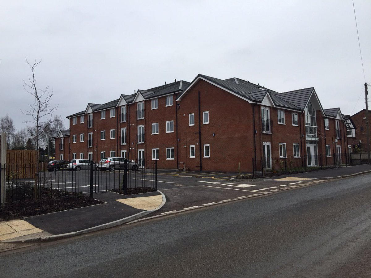 mellwoodltd's tweet photo. #Handover Day #BrownCow Bebington. @MagentaLive @PG_Live @laneenduk https://t.co/7U4kYs6WOb
