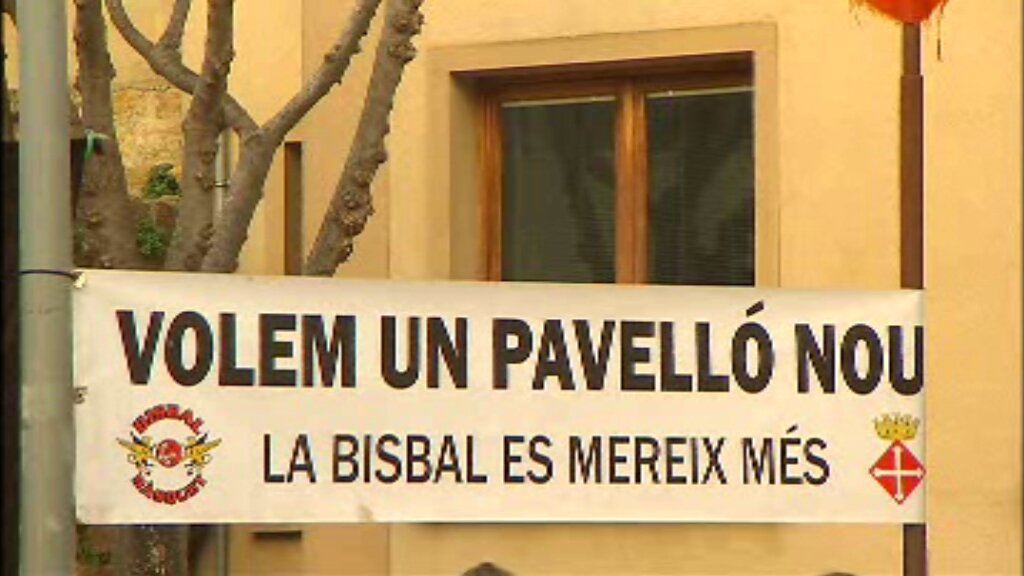 3CatInfo's tweet photo. El club de bàsquet de la Bisbal d'Empordà reclama un pavelló nou - VÍDEO
https://t.co/qEYgCLxae3 https://t.co/OBCZeESQSJ