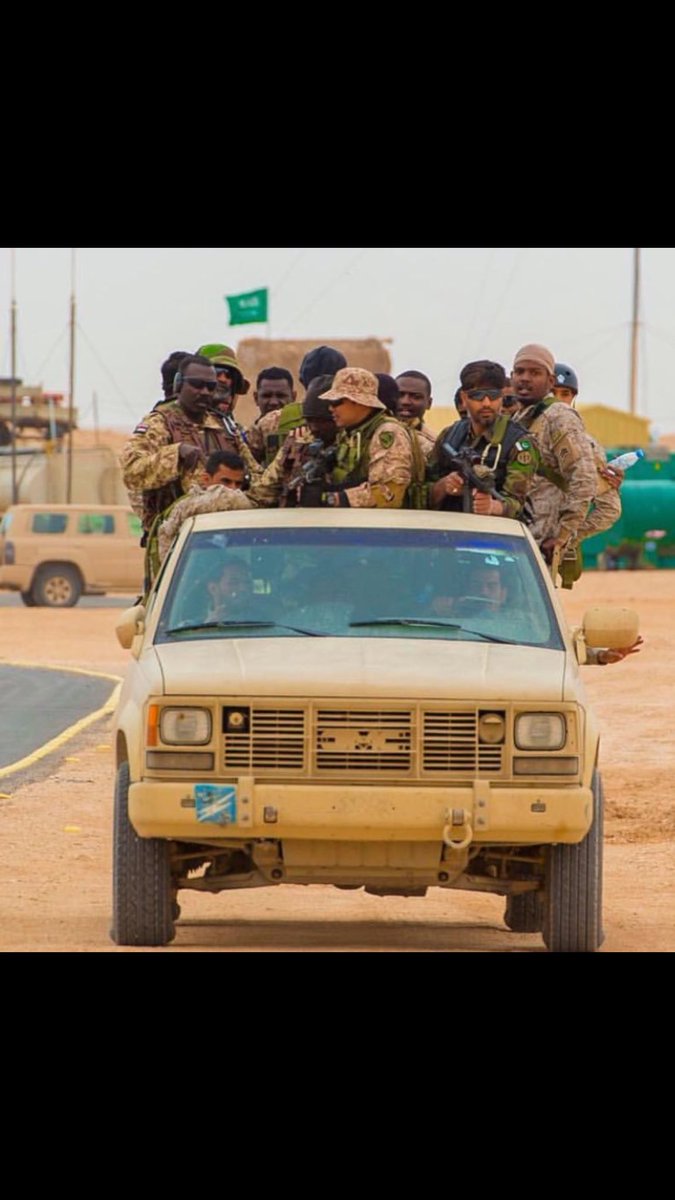 NawafEObaid's tweet photo. Symbolic picture - 1st time that Pak, Sudan &amp; Malay soldiers train together at #Saudi-led #NorthernThunder exercises https://t.co/YfEuLA4QJr