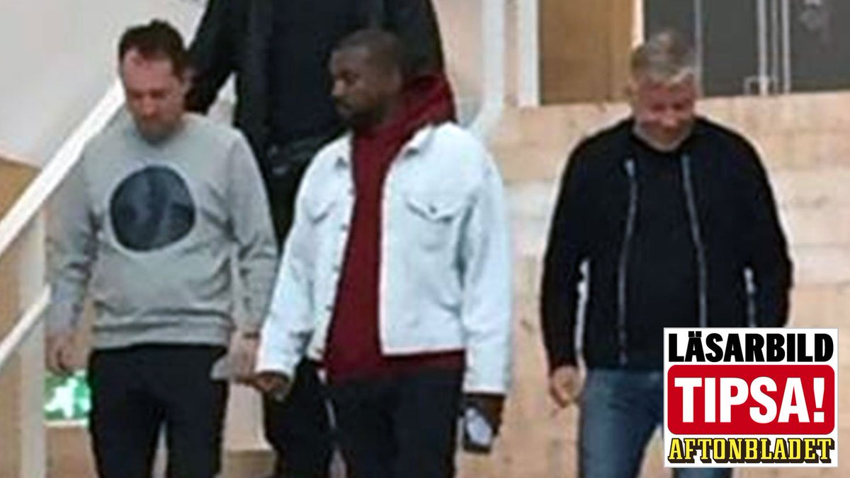 Aftonbladet's tweet photo. Se bilden på Kanye West på Ikea i Älmhult.
https://t.co/Zasj90Ie5i https://t.co/Ee6NTC8Clu