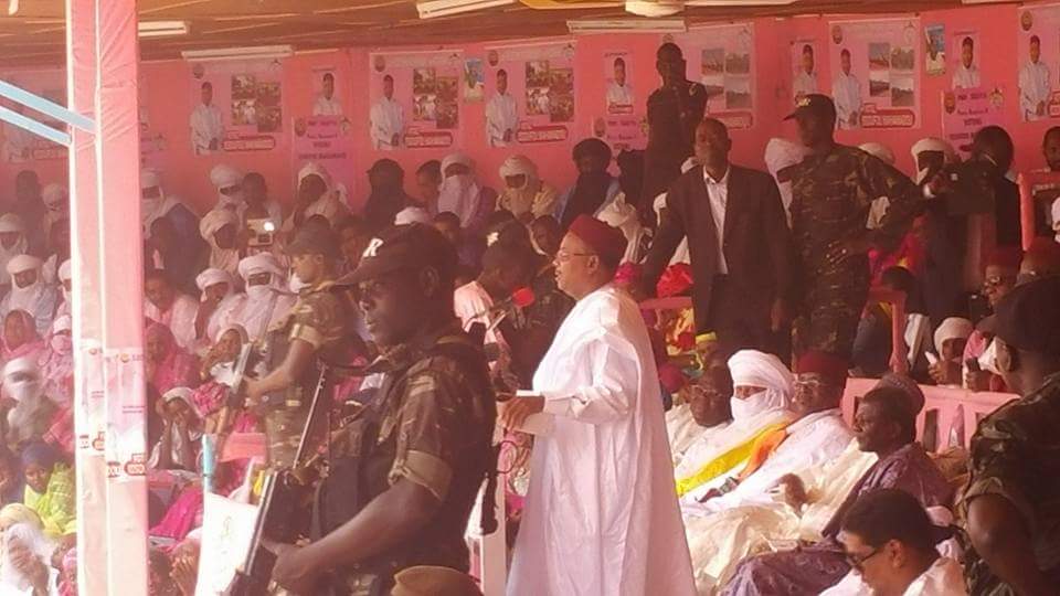 mohamedbazoum's tweet photo. #instantané #Agadez
#Élections #présidentielles #second #tour
#ambiance #Tarraya
#votez @issoufou2016 https://t.co/H2nEigyVZy