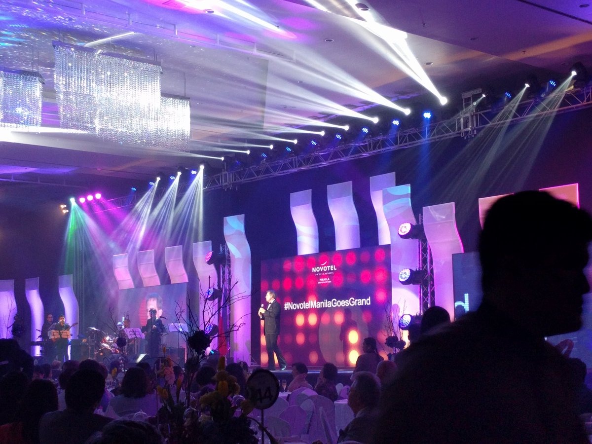 WhenInManila's tweet image. #RexSmith now in stage!  #NovotelManilaGoesGrand @mayoilagan @frankdroidz