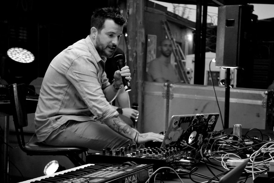 brunopompa's tweet photo. sabato 12 marzo 
@linkassociated presenta 
Luciano dj set
#Bologna #Techno #clubbing https://t.co/SxmdEsaqtV