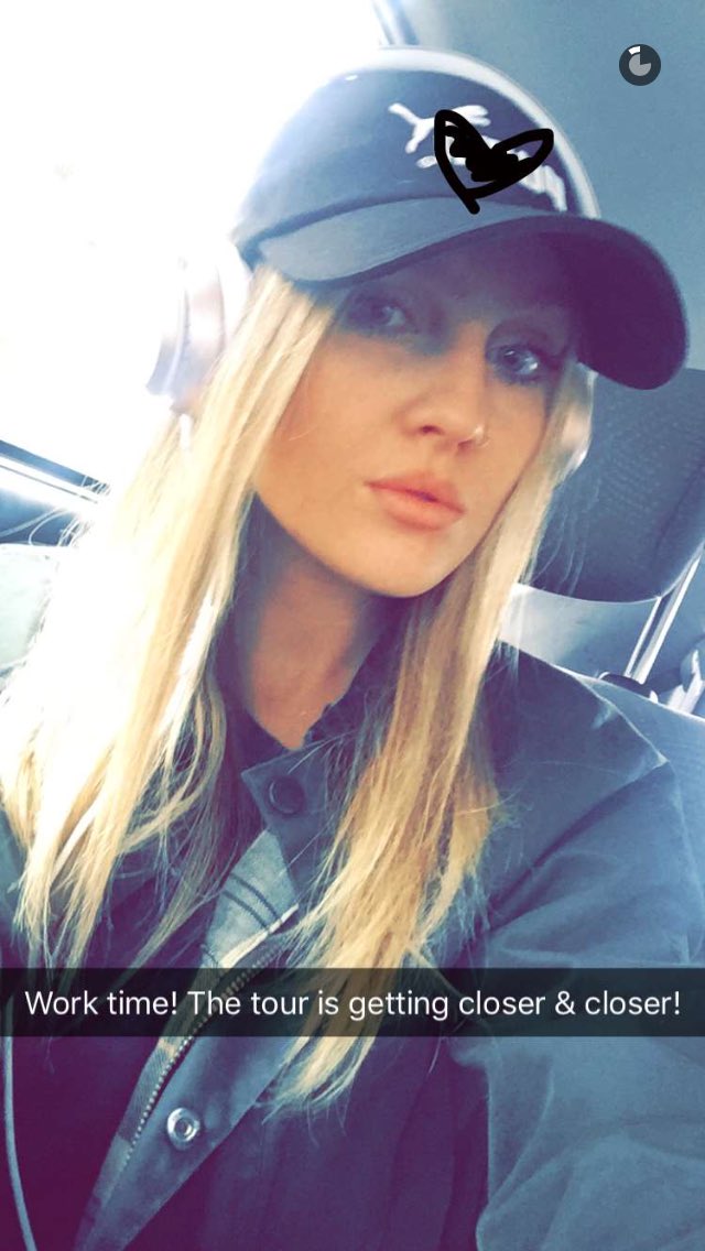 Rt for me please? Looking for a Louis fake to date but maybe someone else