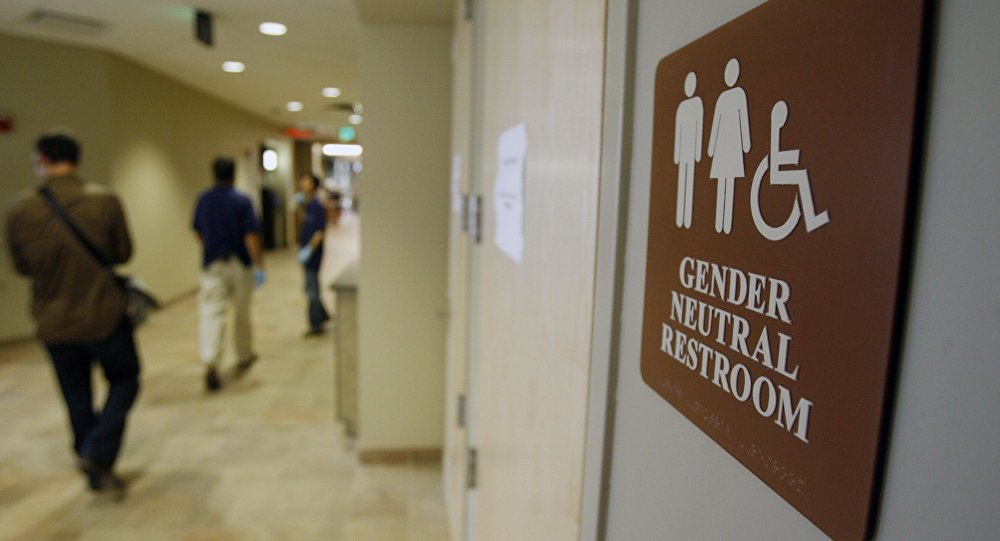 I´d like to hear your comments about this ... at least controversial, right ?
<a href="/TazFM96/">Taz From the Radio</a>, @FM96JimKelly and @SherFM96