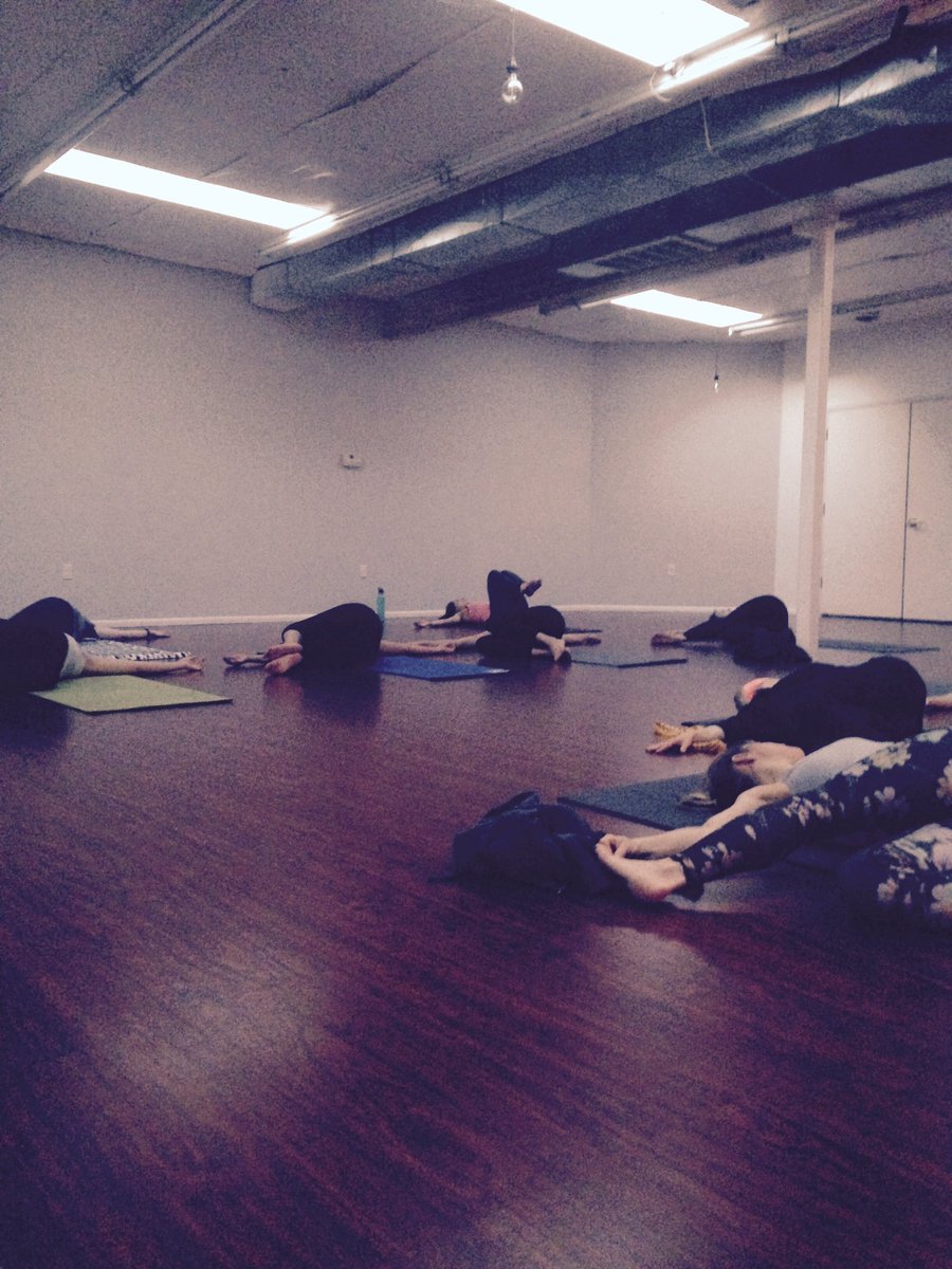 We've been playing for 6am yoga this month. I don't remember the last time I've seen a sunrise...