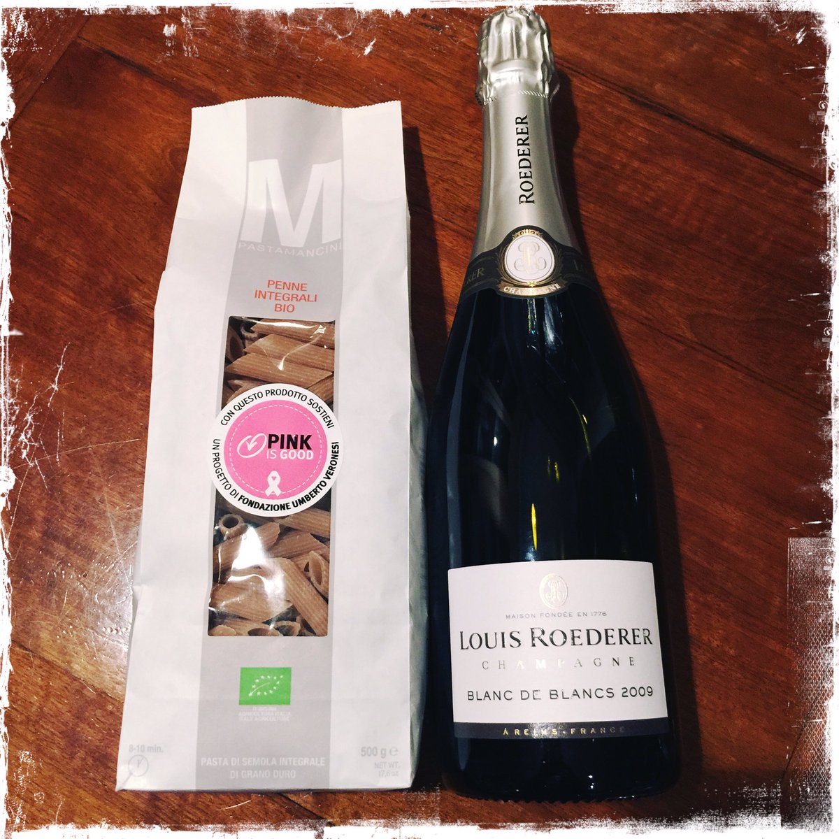 CinziaBonfa's tweet photo. #FestaDellaDonna #8marzo #Champagne #Pastabio #pink https://t.co/NcRUUypM6Z