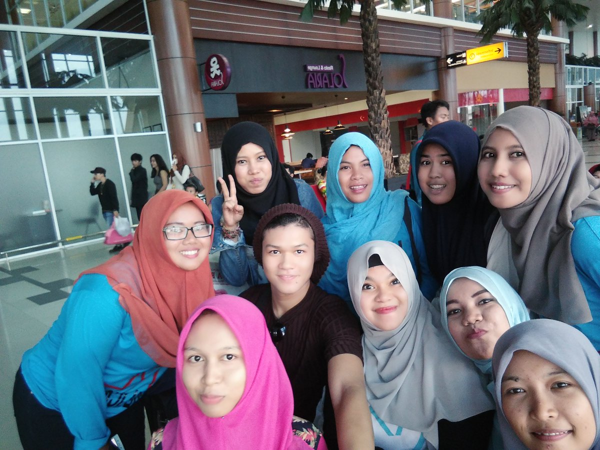 kangen suasana di bandara :( cc: @MahesyaKDI15 <a href="/ofc_mahelicious/">Ofc_mahelicious</a> <a href="/agengseptariny/">ageng septa rini</a> @GitaILhamfever