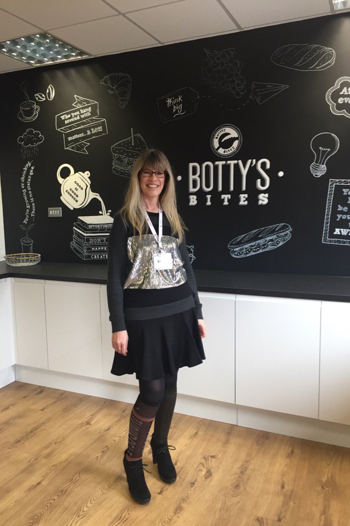 Nadine_Ingle's tweet image. Wear your odd socks #LymphSupport Post a selfie and pass it on! To donate  Text LSNS16 with the amount to 70070