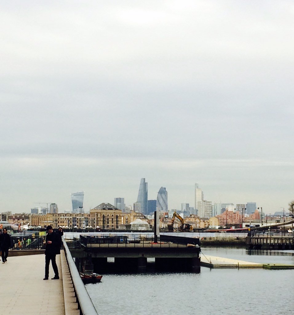 JE55EFOX's tweet photo. @EngineerTheatre @GreenwichTheatr Let's go 🏃 #EngineerRun https://t.co/6rjkgPmYM7