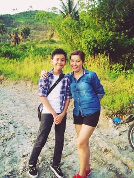 JustinAndrew02's tweet photo. Just went to Mt. Pinatubo,Capas,Tarlac with my mom 👍👍😊😊💜💜💜💜 https://t.co/AN9Gekm74B