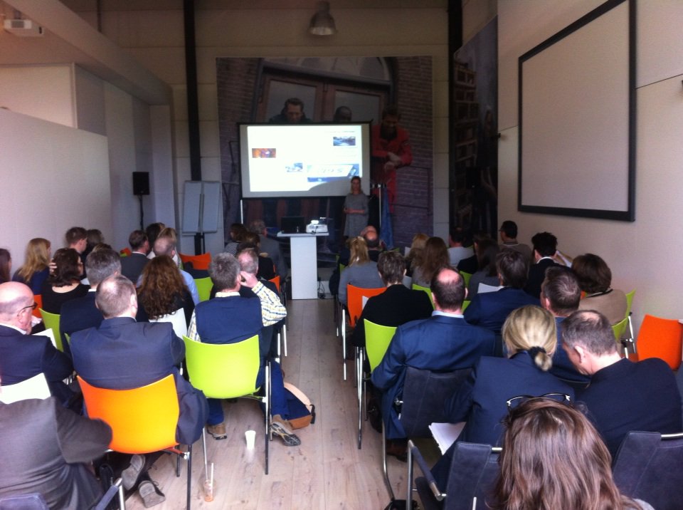 AlexBastiaansen's tweet photo. Masterclass Paula Konter over Innovatieve textiel recycling!@havepworkwear #Innovati-ON https://t.co/EIKlIcHCoP