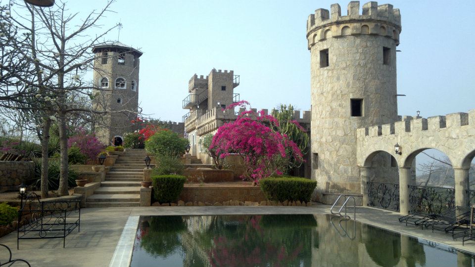 trafficbutter's tweet photo. PHOTO: Exploring #CreativeStructures made by man around the world:The Kajuru Castle (Kaduna,)
https://t.co/446zoTXnGu VIA @StyleArtFashion