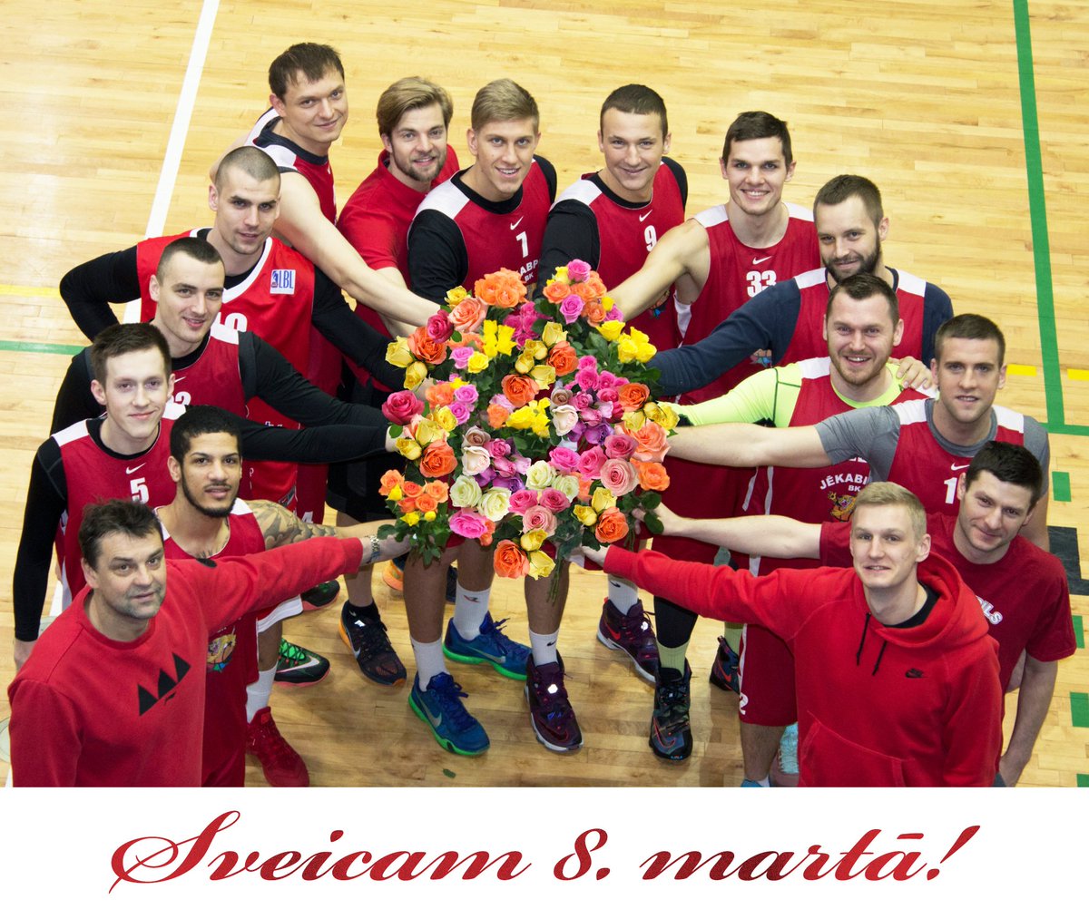 Mīļās dāmas! Sirsnīgi sveicam Jūs 8. martā un novēlam, lai šī diena ikvienai no Jums ir īpaša!