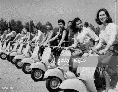 Happy #InternationalWomensDay to all those near and far <a href="/RoxyVespa/">RoxyVespa</a> <a href="/lambretta_girl/">scooter girl</a> <a href="/poppetymoffitt/">Villagran Ohshay</a> <a href="/mariastockmod/">maria mod girl</a>
