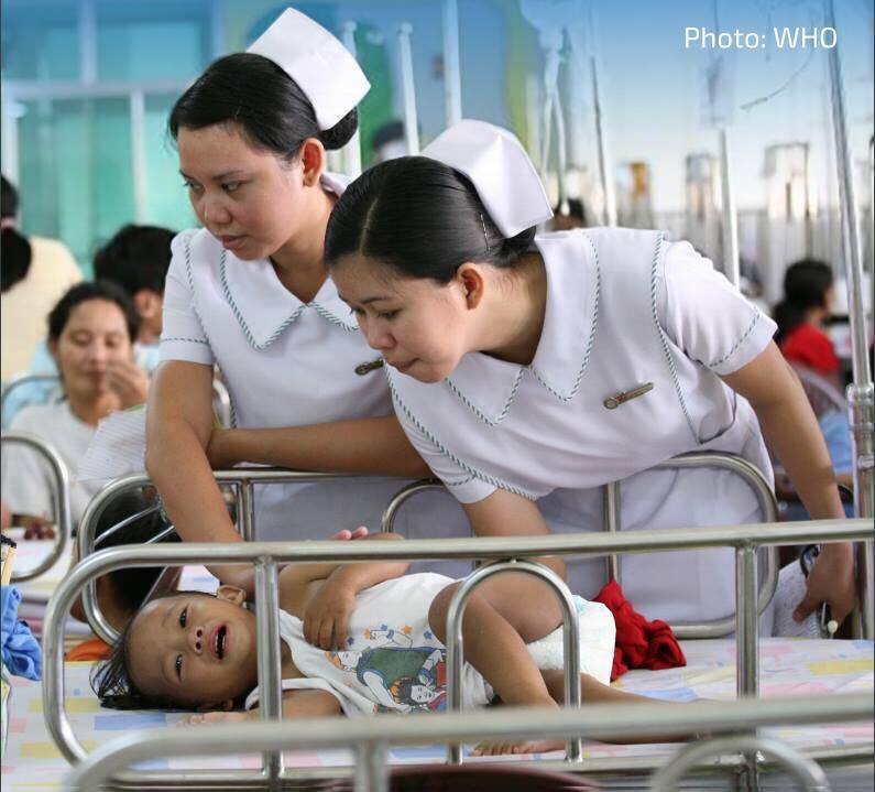 WHO's tweet photo. #InternationalWomensDay!
Worldwide as nurses, midwives, doctors, women are at the front line of health care #IWD2016 https://t.co/nyk71zjIVM