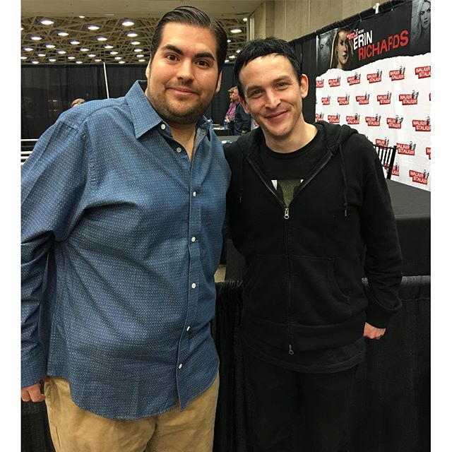 pinelou's tweet photo. .@robinlordtaylor #WalkerStalkerDallas #Gotham / photos: robeyrobe emelec80 @saysay_girl walkingdeadjedi https://t.co/zZaDn0zEp0