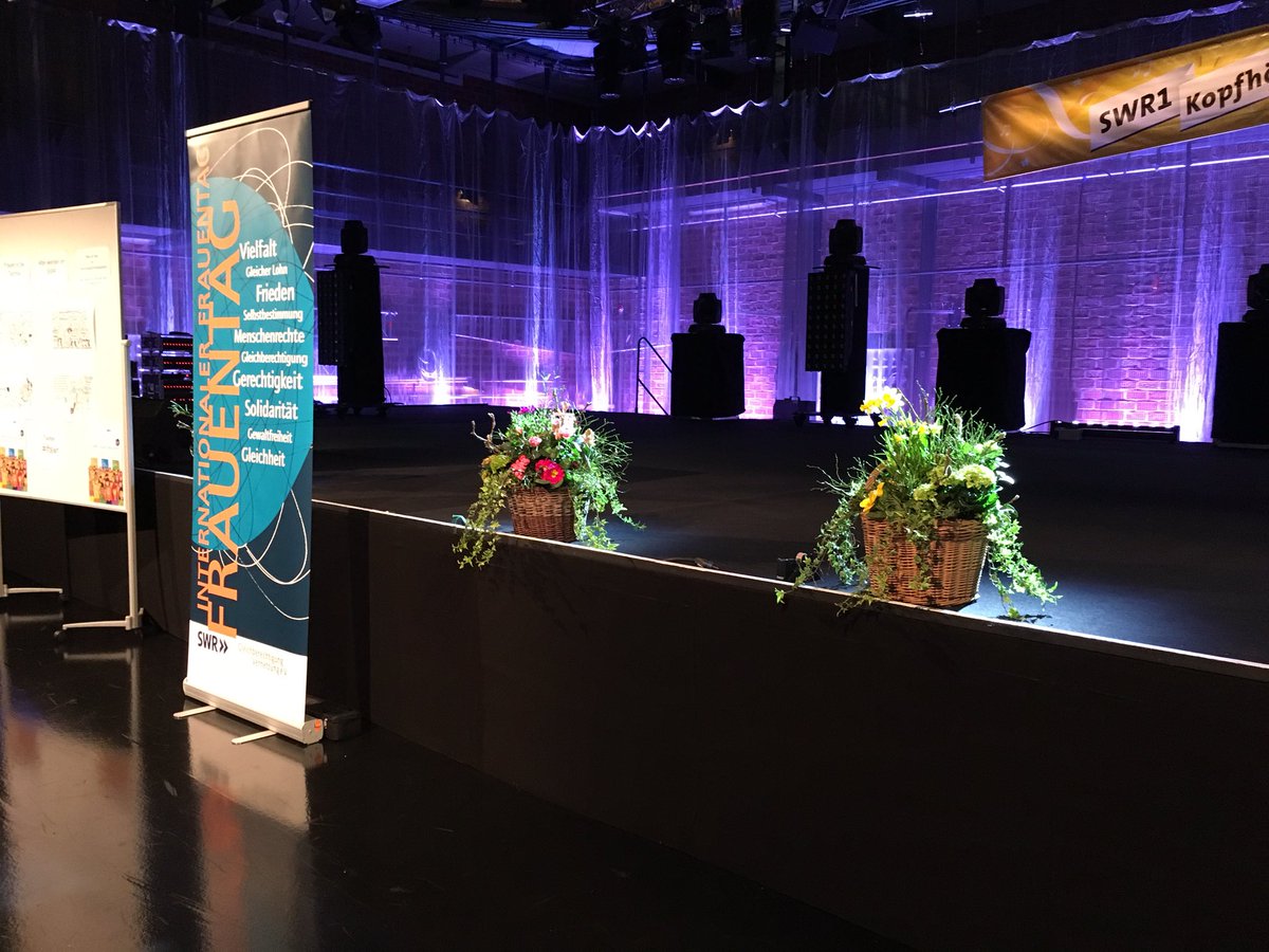 katja_habermehl's tweet photo. Gleich geht's los im Studio 5!#iftswr https://t.co/iVkUgtxDCV