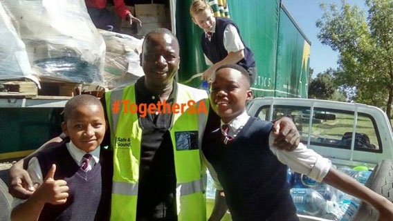 Together SA - A tribute to South Africans goo.gl/8IrdqX #ShareYourWater #SouthAfricansMustRise