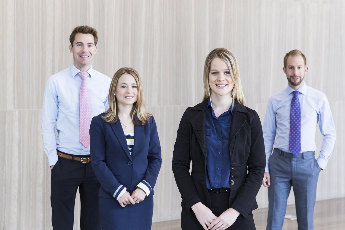PwC_UK's tweet photo. Our research finds: women are still paid $83 for every $100 her male counterpart #IWD2016 https://t.co/KpZ6xChnu8 https://t.co/UIXPieso31