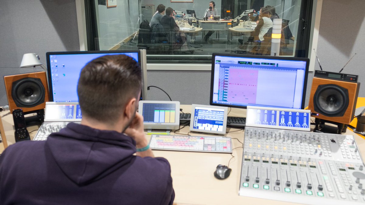 Du wëlls "eppes mat Medie" maachen? Mell dech un bei media-and-me.de Deadline: 11.3 <a href="/Wort_LU/">Luxemburger Wort</a> <a href="/RadioARA/">Radio ARA</a>
