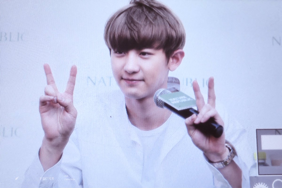 feather_61's tweet photo. 160308 #찬열 😭😭😭 https://t.co/N2bN6eAw6u