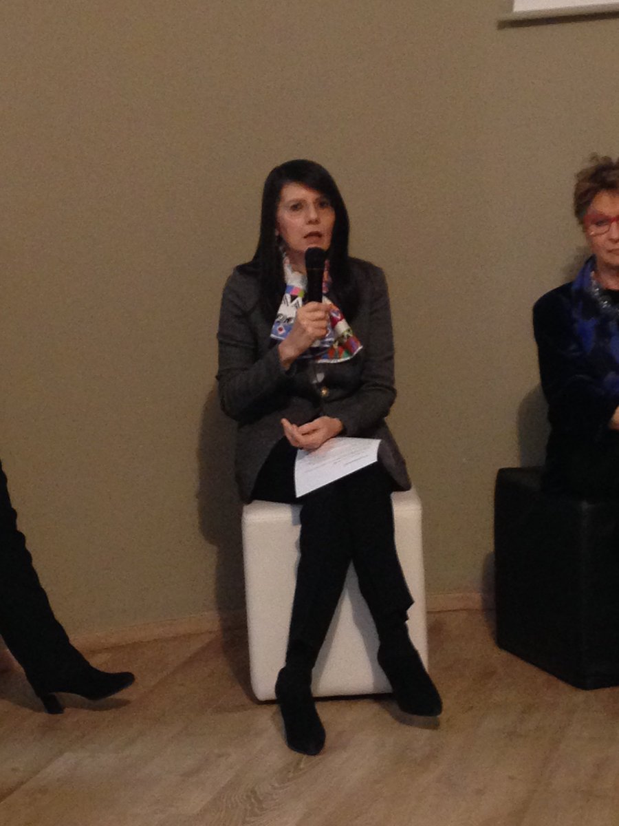 Banca_in_Rosa's tweet photo. Gloria Gazzano: in @snam solo 12% di donne. C'è troppa paura delle materie STEM #innovazionealfemminile https://t.co/Bgvf8jwIvp