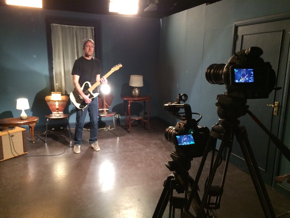 HarryPeeks's tweet photo. Production day for the music video @timboatbrighton https://t.co/1NNX5GG4HK