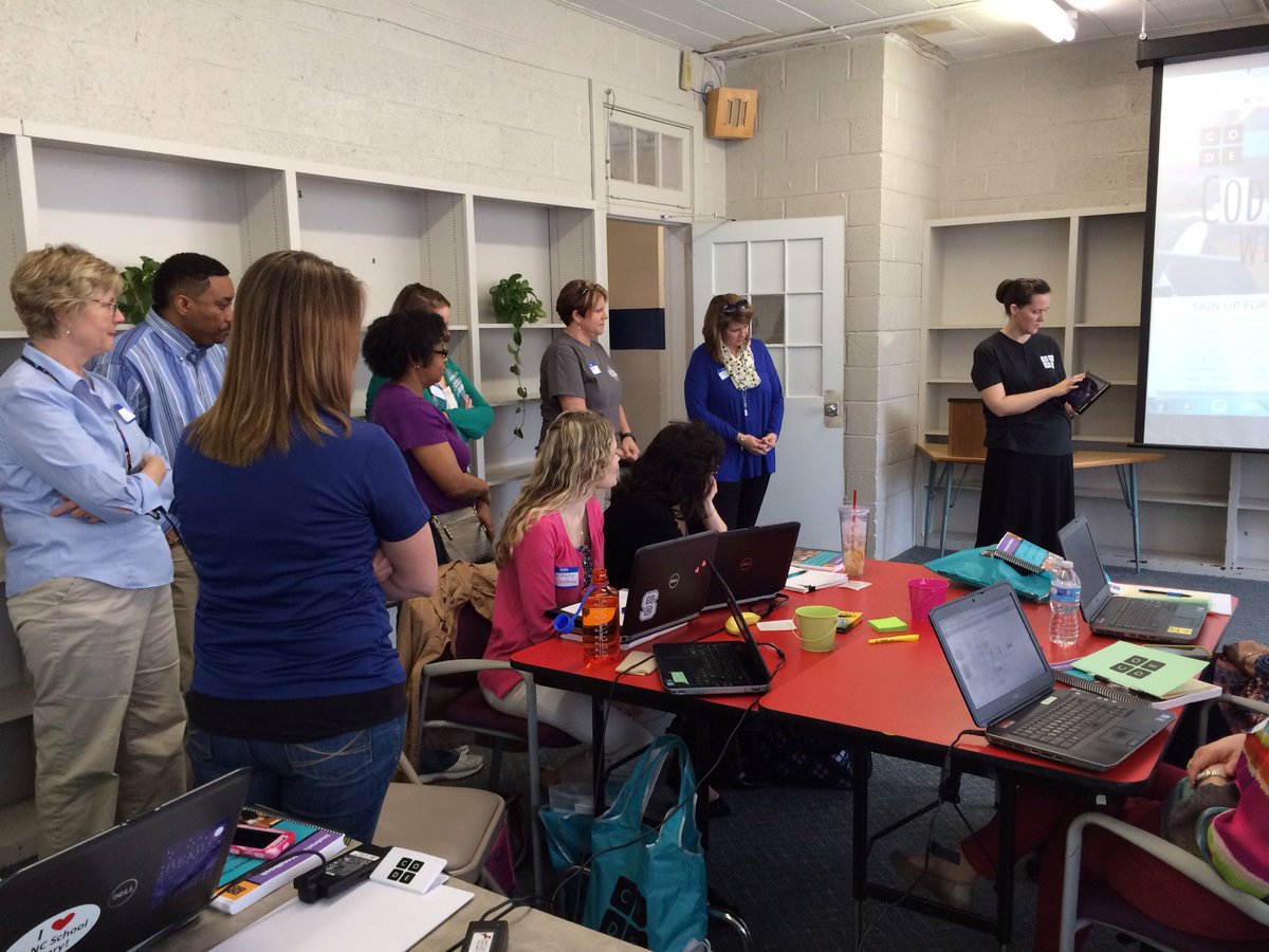 outsidemurray's tweet photo. so enjoying our @codeorg workshop! #rcsits @mickeyc21 @barhamchristy @bmcmillan https://t.co/feOxsvVNqi