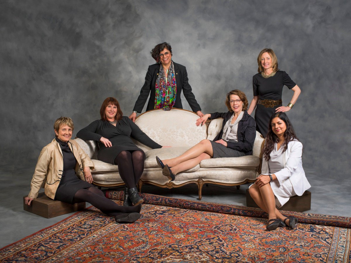 NotreDame's tweet photo. The power to lead is the power to transform. #InternationalWomensDay #IWD2016

https://t.co/XD5GDeQT2J https://t.co/2BOATmaYjN
